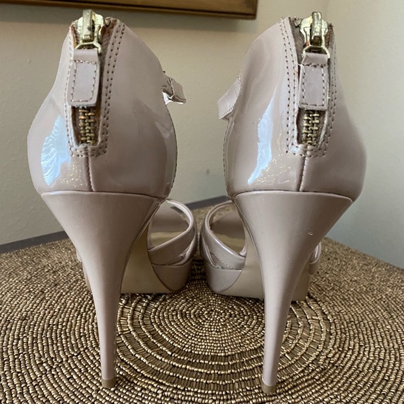 Steve Madden Haylow platform heels. - Picture 2 of 4